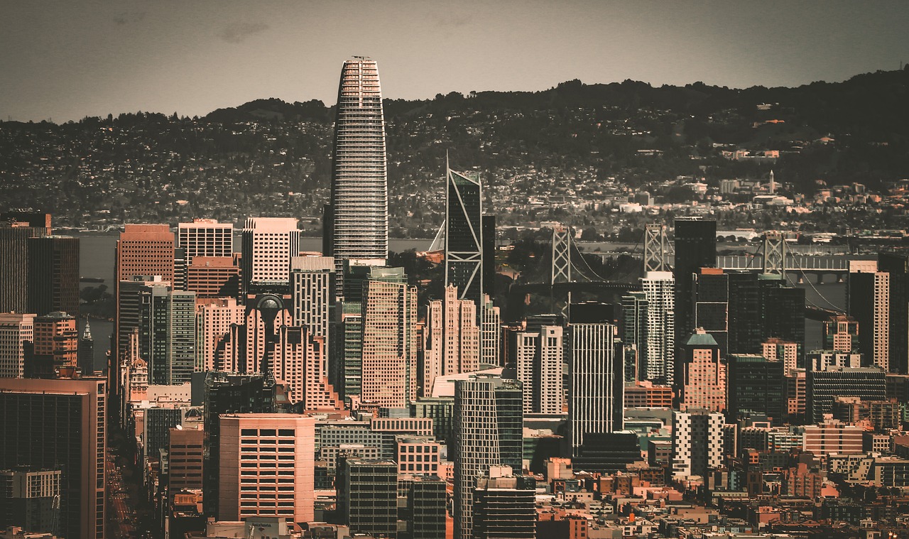 為嚴格的隔 為嚴格的隔